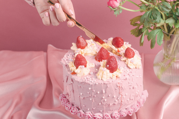 Urodzinowy tort i przysmaki